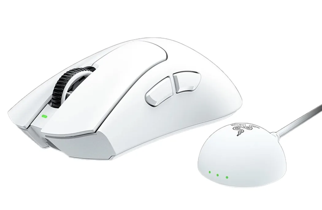 DeathAdder V4 Pro לבן עם דונגל
